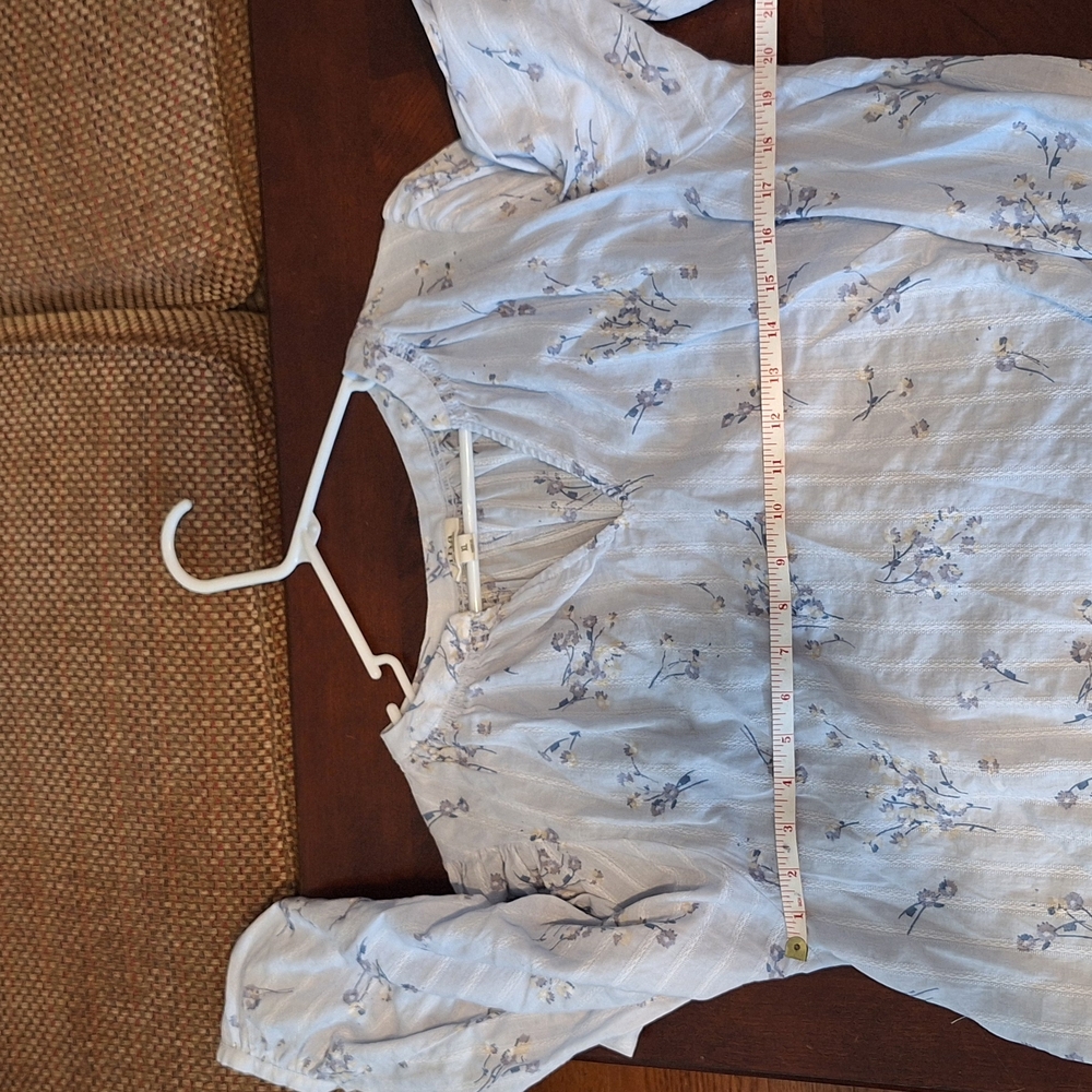 a.n.a Light Blue Floral Blouse Bundle 2 For $10 - Picture 4 of 4
